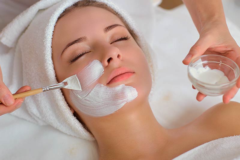 Facials-What-It-is-and-How-It-Works-feat