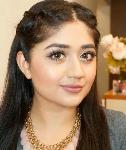 basic-party-make-up-500x500