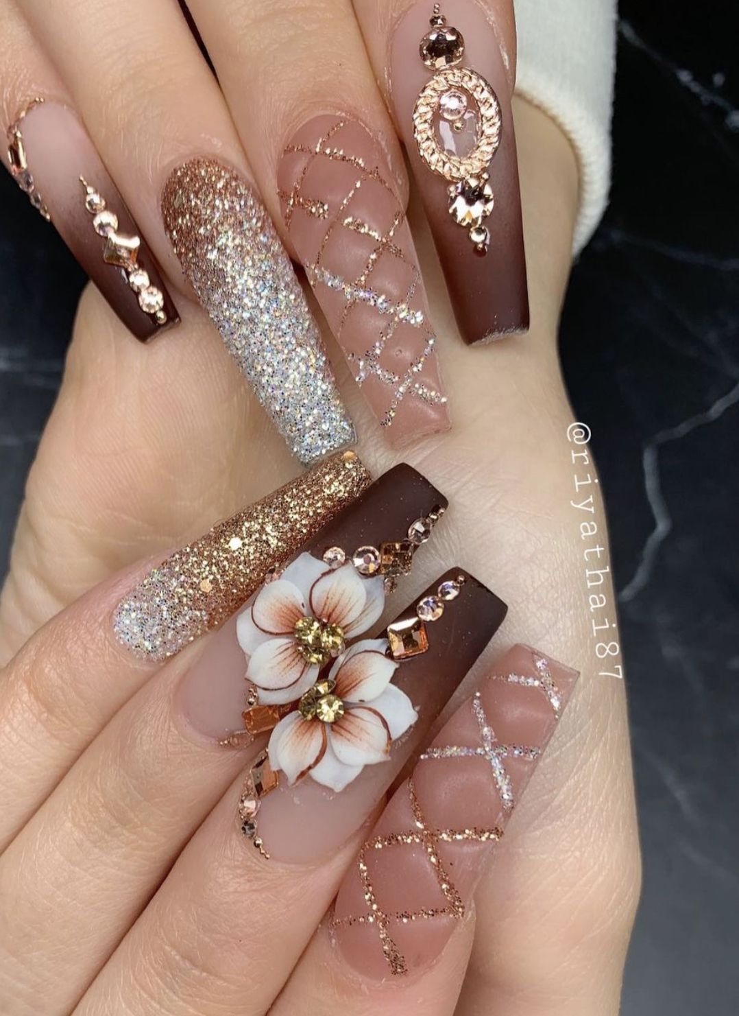 b125ef6c8885df10c653c02f43529365